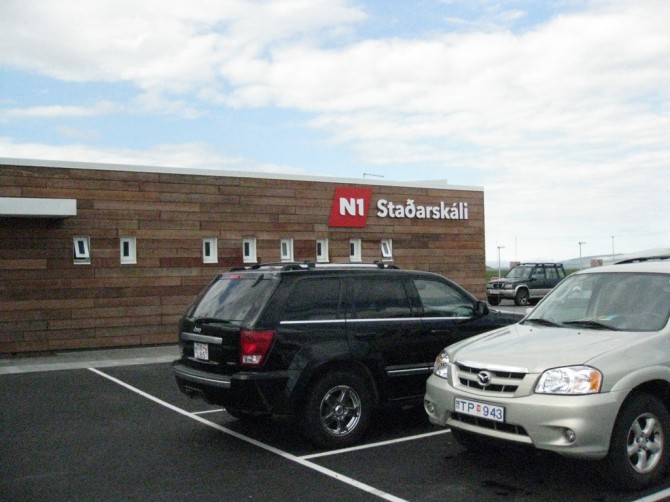 Staðarskáli. We meet again...