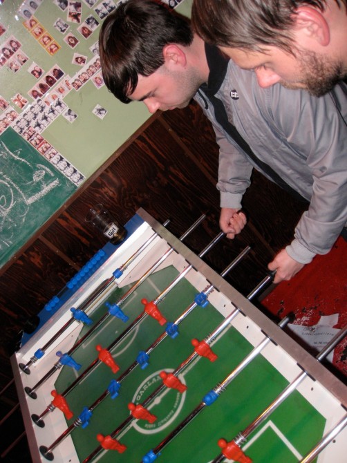 Enjar í fussball á Bakkus